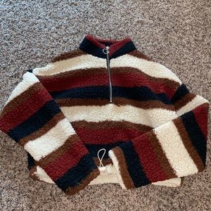 Cropped Teddy Pullover